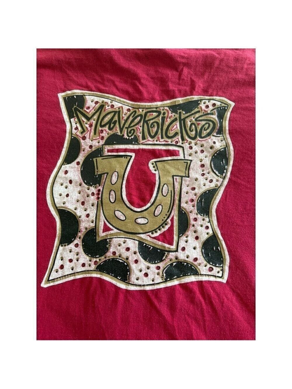 Southern Belle Mavericks T-Shirt L Gildan Ultra Cotton Red School Comfy Crew